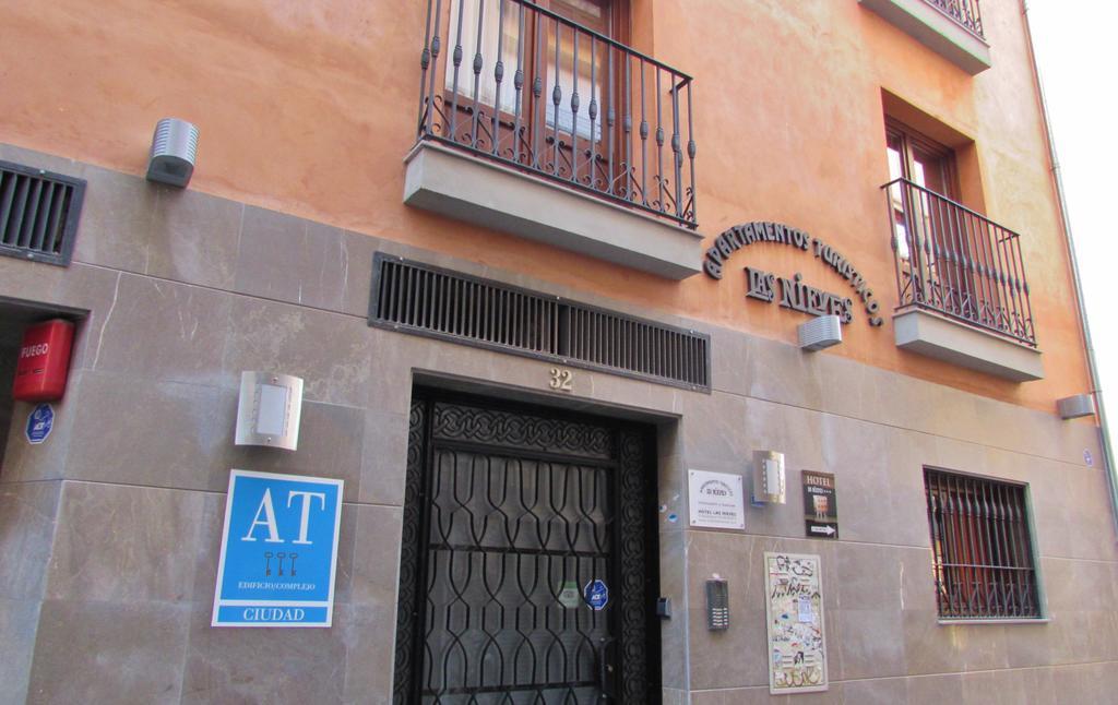 Apartamentos Turisticos Las Nieves Гранада Екстериор снимка