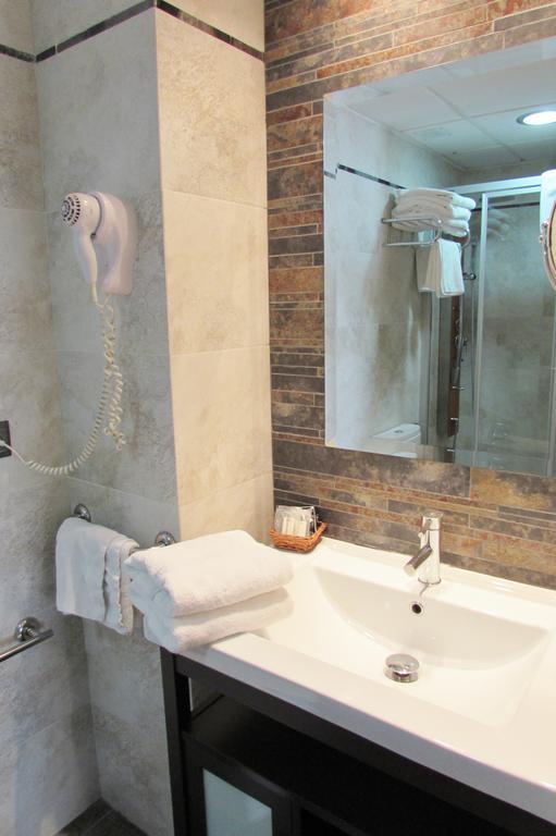 Apartamentos Turisticos Las Nieves Гранада Екстериор снимка