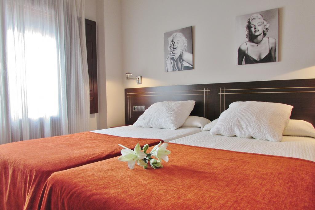 Apartamentos Turisticos Las Nieves Гранада Екстериор снимка